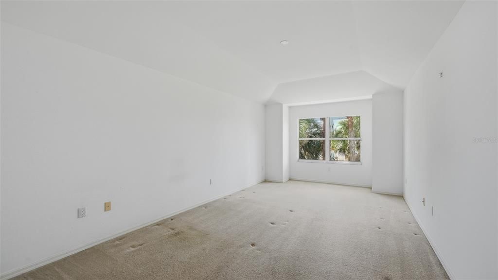Activo con contrato: $345,000 (3 camas, 3 baños, 1854 Pies cuadrados)