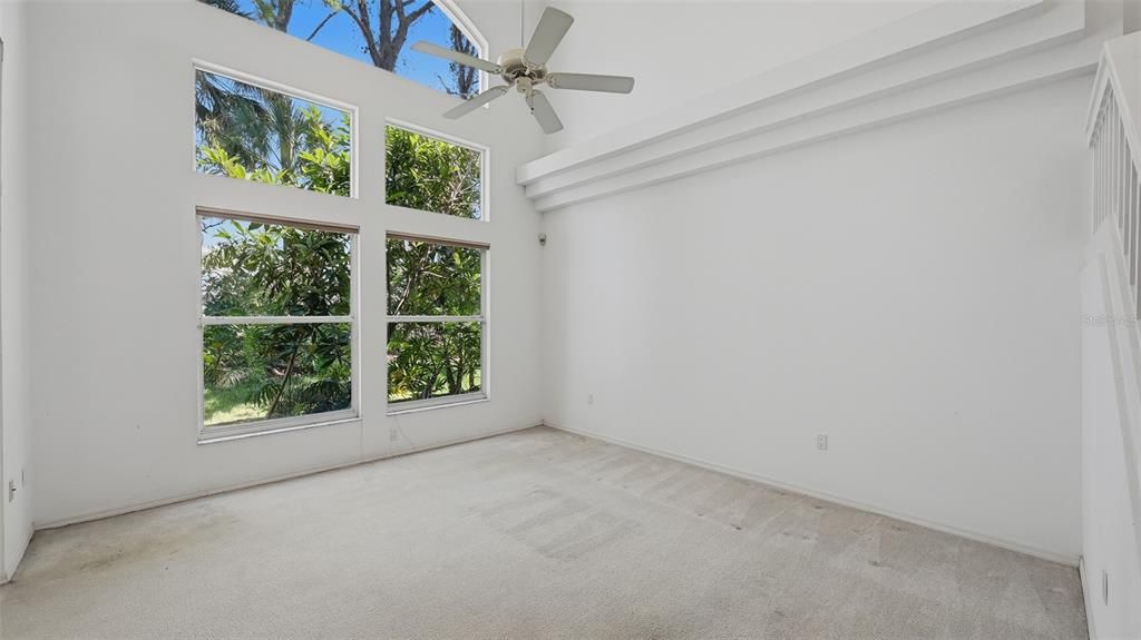 Activo con contrato: $345,000 (3 camas, 3 baños, 1854 Pies cuadrados)