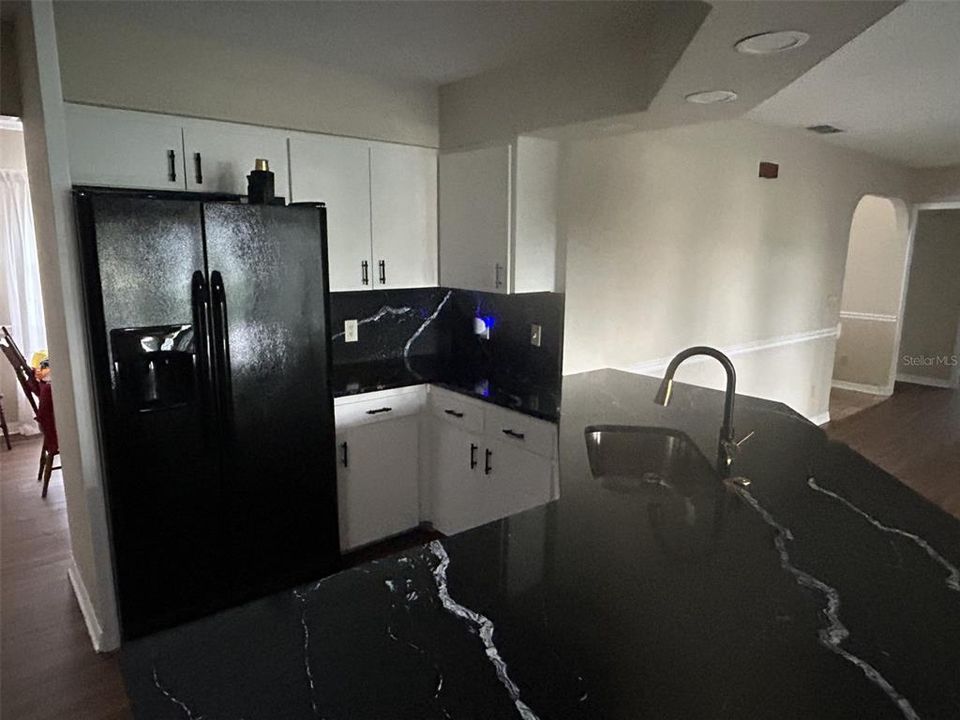 For Sale: $339,900 (3 beds, 2 baths, 2427 Square Feet)