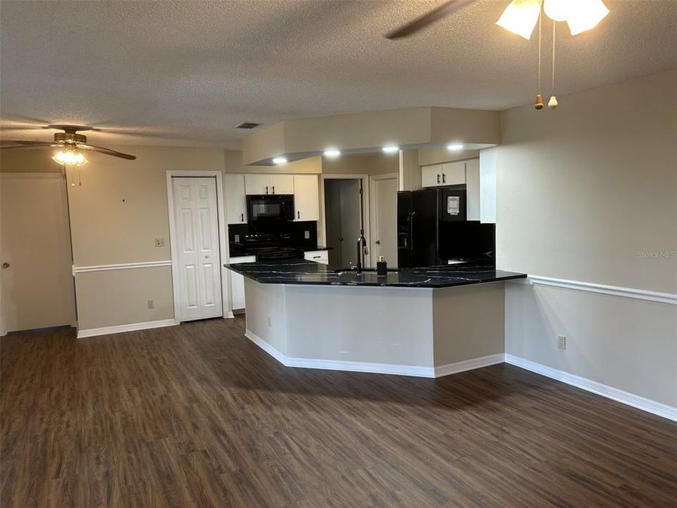 For Sale: $339,900 (3 beds, 2 baths, 2427 Square Feet)