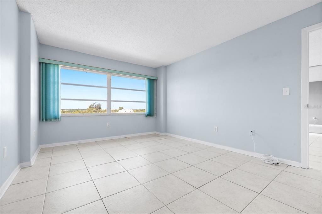 Activo con contrato: $159,000 (2 camas, 2 baños, 1180 Pies cuadrados)