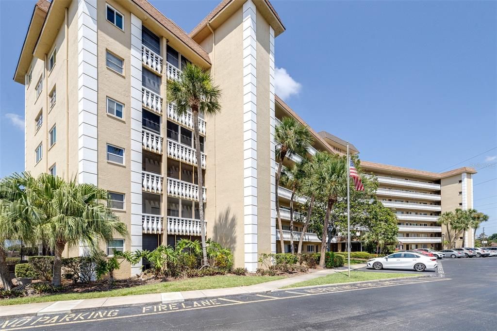 Activo con contrato: $159,000 (2 camas, 2 baños, 1180 Pies cuadrados)