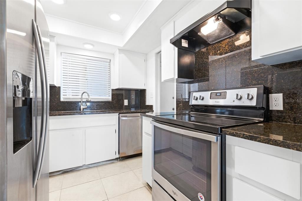 Activo con contrato: $159,000 (2 camas, 2 baños, 1180 Pies cuadrados)