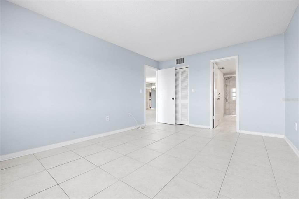 Activo con contrato: $159,000 (2 camas, 2 baños, 1180 Pies cuadrados)