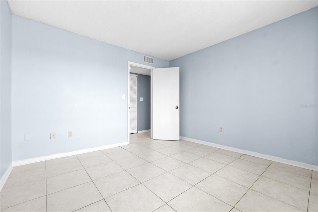 Activo con contrato: $159,000 (2 camas, 2 baños, 1180 Pies cuadrados)