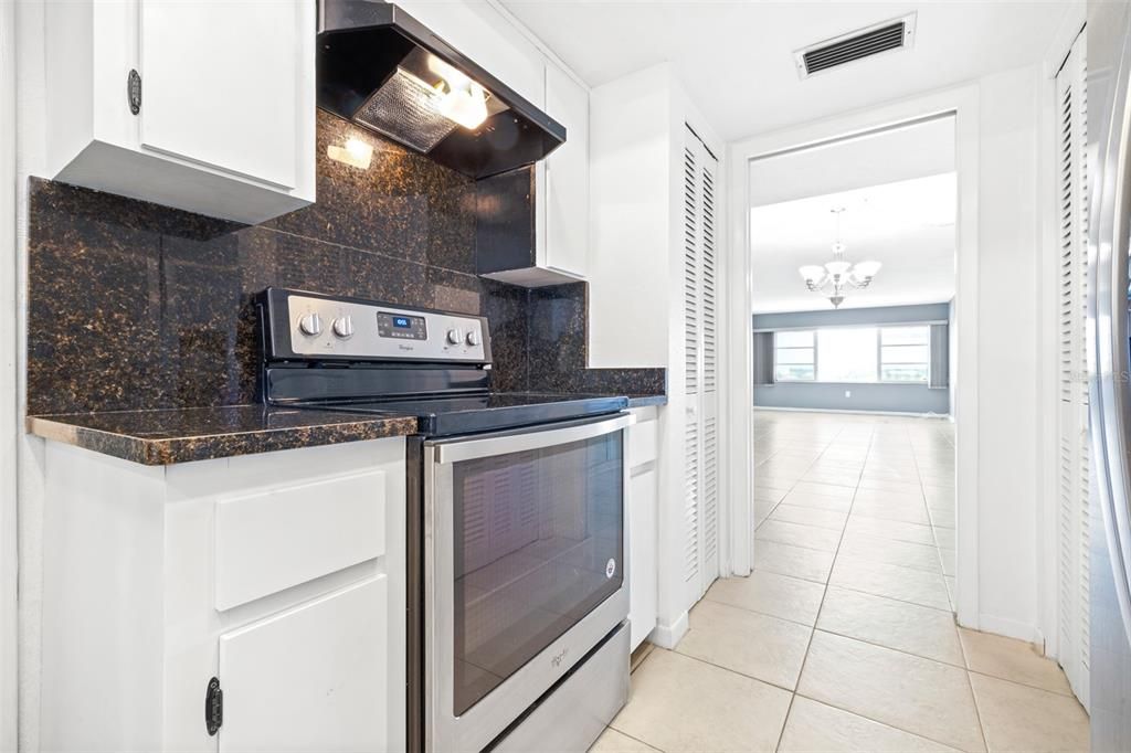 Activo con contrato: $159,000 (2 camas, 2 baños, 1180 Pies cuadrados)