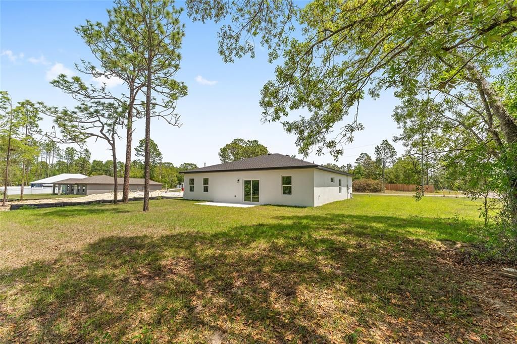 Activo con contrato: $289,900 (4 camas, 2 baños, 1833 Pies cuadrados)