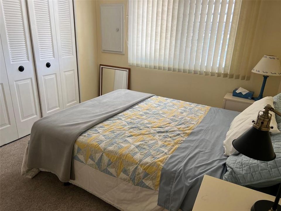 Active With Contract: $77,900 (2 beds, 2 baths, 912 Square Feet)