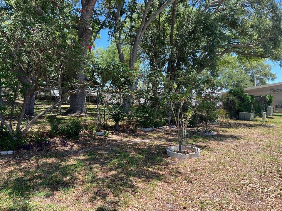 Active With Contract: $77,900 (2 beds, 2 baths, 912 Square Feet)