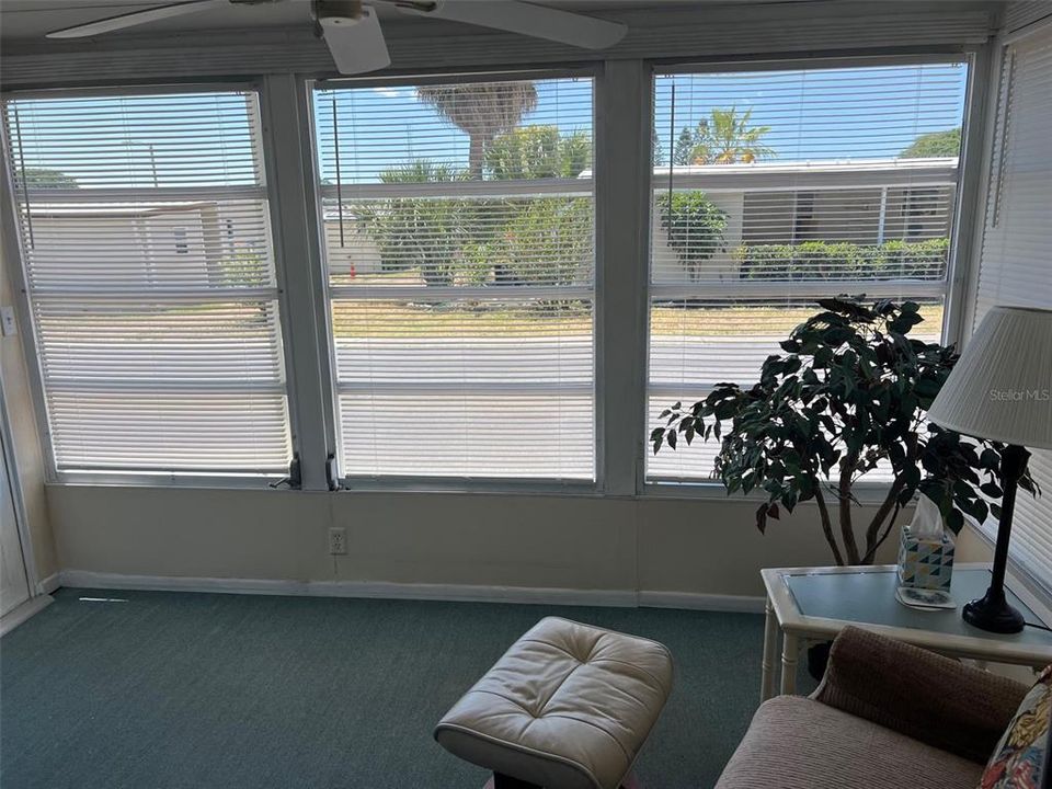Active With Contract: $77,900 (2 beds, 2 baths, 912 Square Feet)