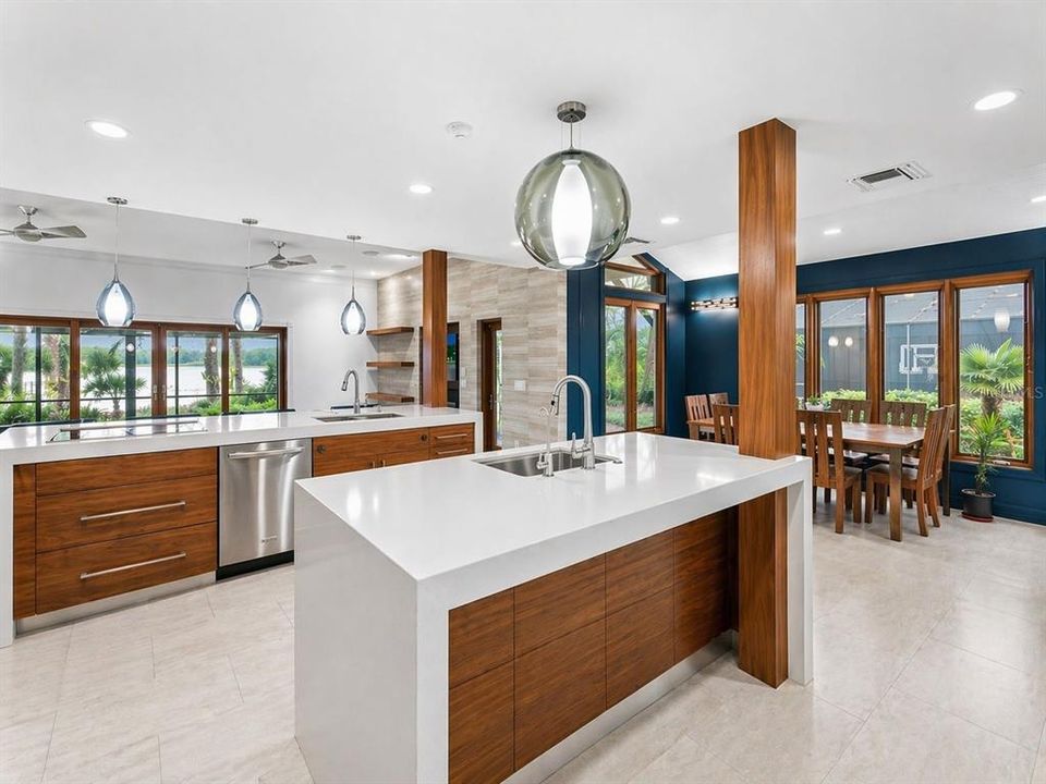 For Sale: $2,850,000 (5 beds, 5 baths, 6008 Square Feet)