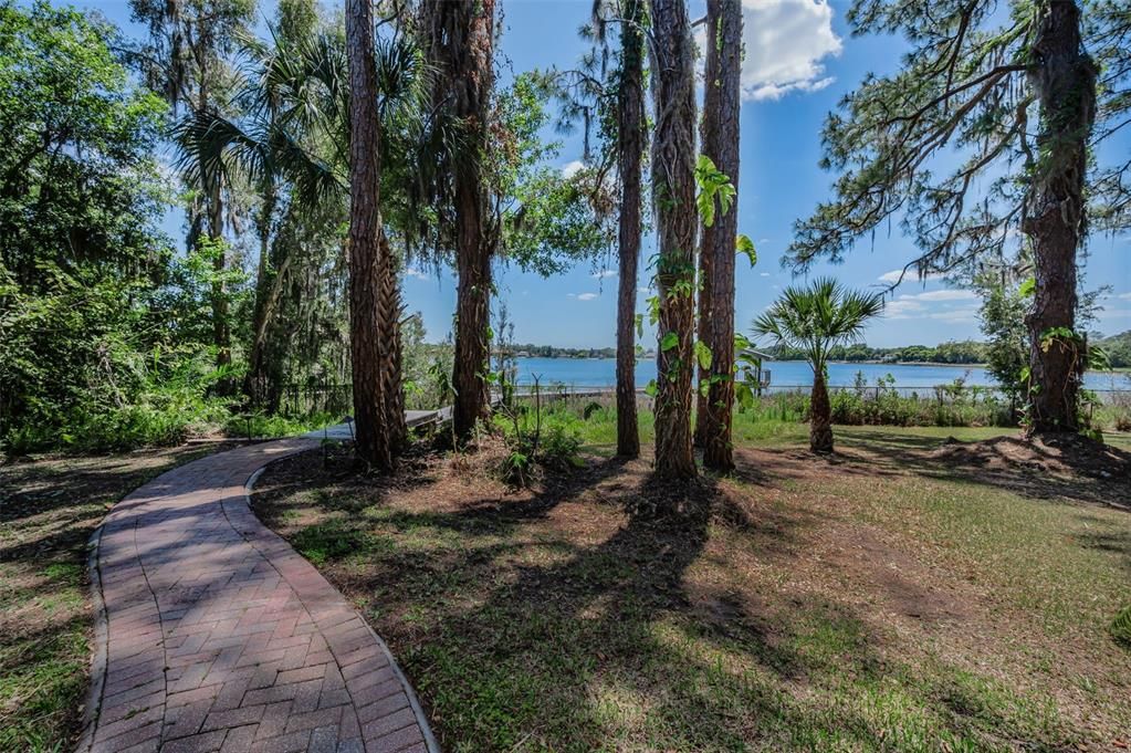 For Sale: $2,850,000 (5 beds, 5 baths, 6008 Square Feet)