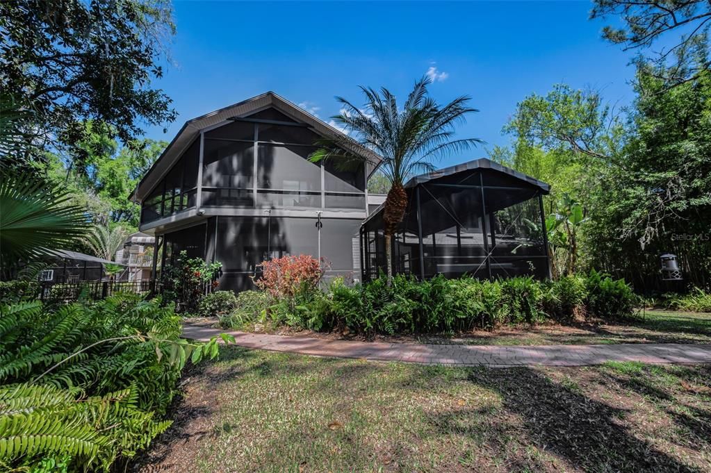 For Sale: $2,850,000 (5 beds, 5 baths, 6008 Square Feet)