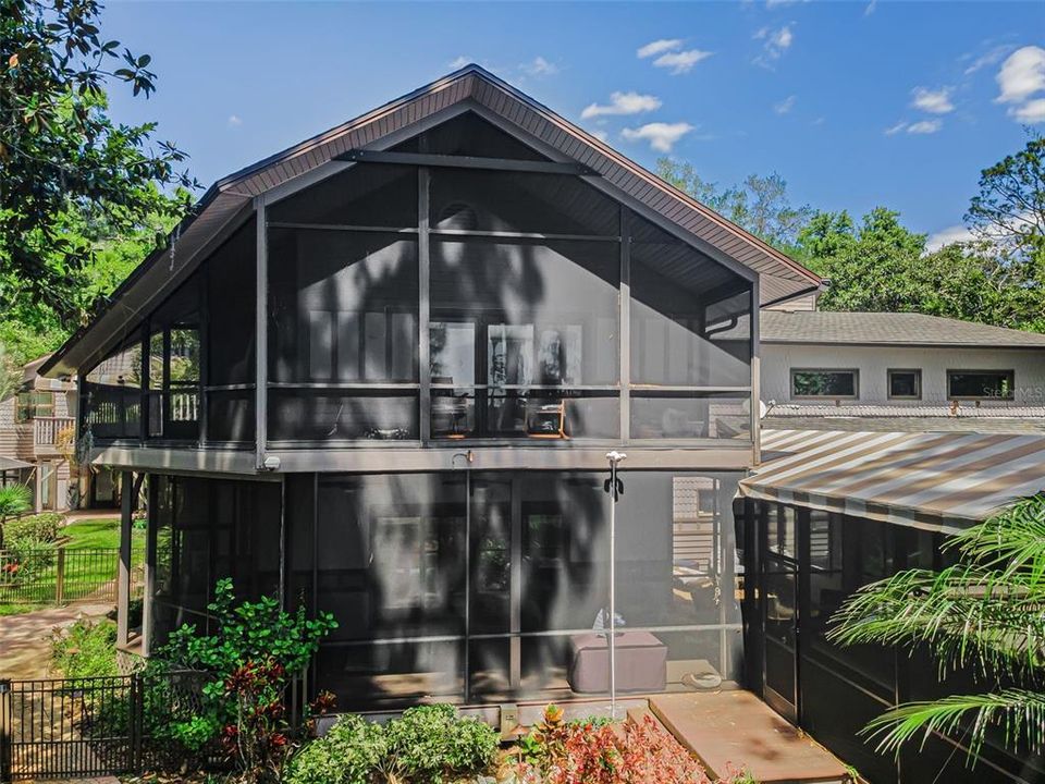 For Sale: $2,850,000 (5 beds, 5 baths, 6008 Square Feet)