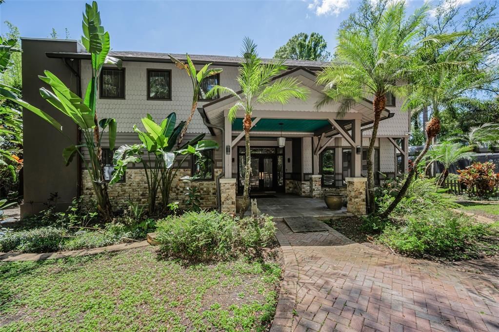 For Sale: $2,850,000 (5 beds, 5 baths, 6008 Square Feet)