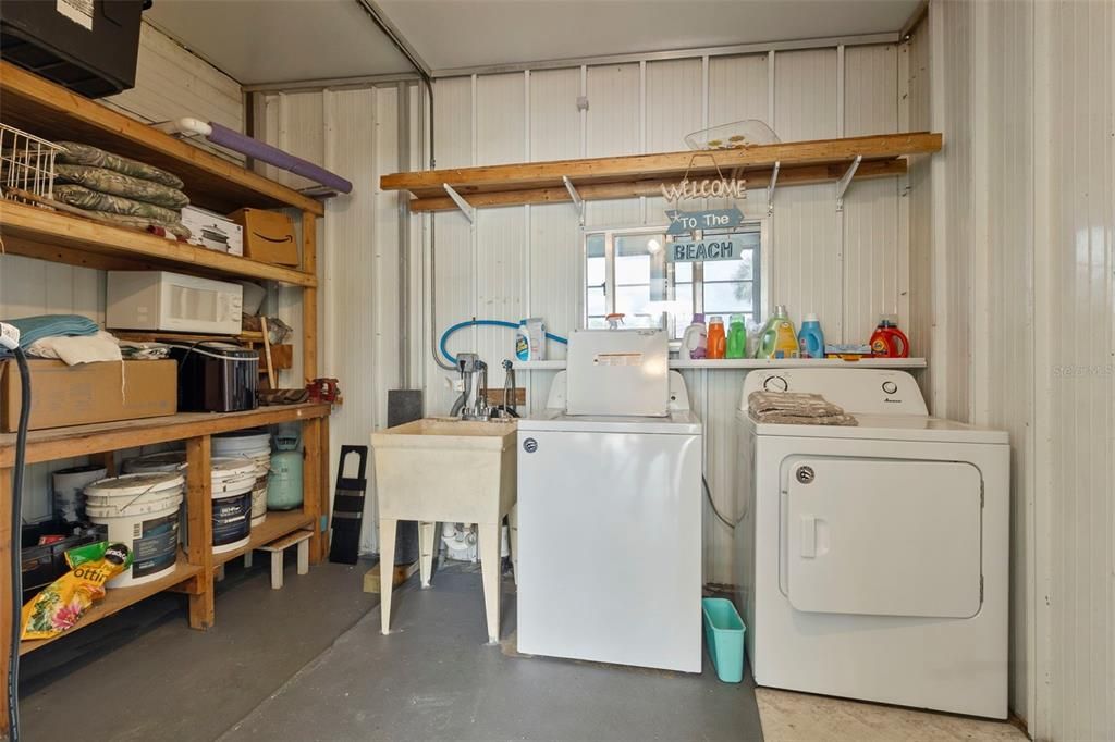 Active With Contract: $125,000 (2 beds, 2 baths, 893 Square Feet)
