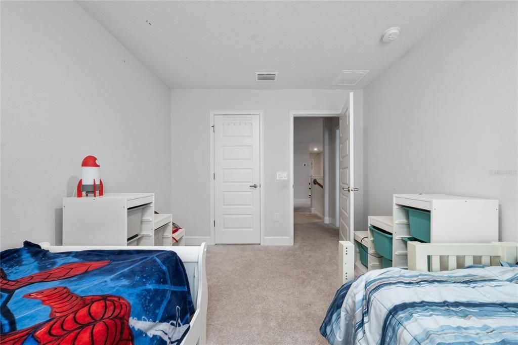 For Rent: $2,850 (4 beds, 2 baths, 2405 Square Feet)