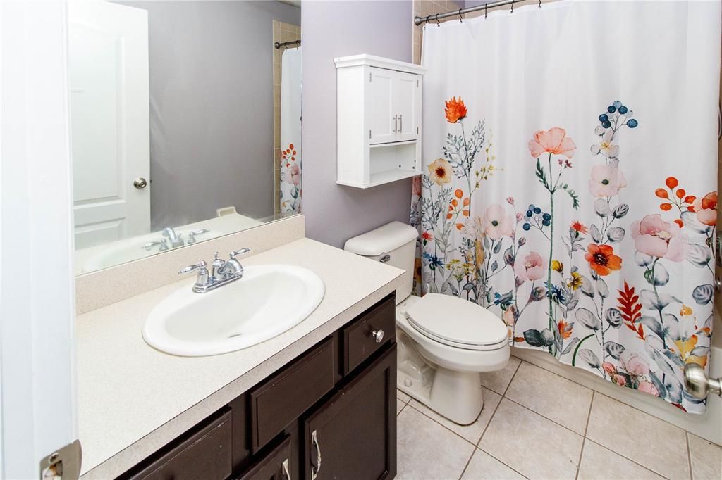 Activo con contrato: $419,000 (5 camas, 4 baños, 2959 Pies cuadrados)