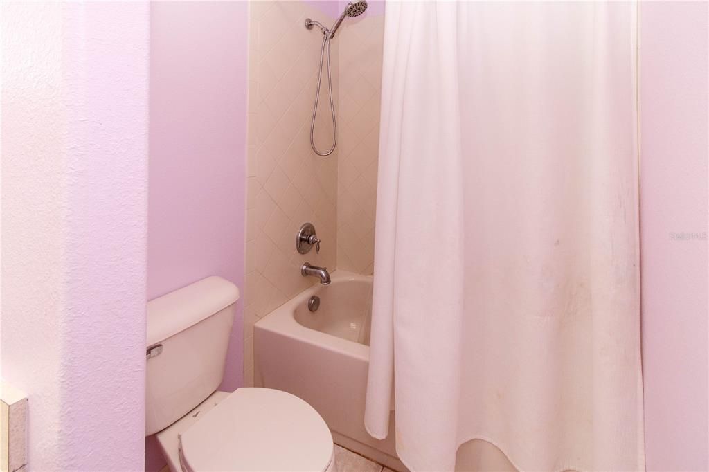 Activo con contrato: $419,000 (5 camas, 4 baños, 2959 Pies cuadrados)
