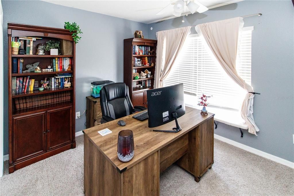 Activo con contrato: $419,000 (5 camas, 4 baños, 2959 Pies cuadrados)