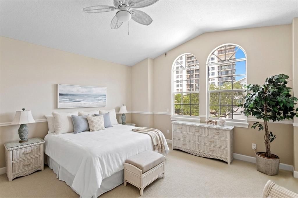 For Sale: $1,320,000 (3 beds, 2 baths, 2975 Square Feet)