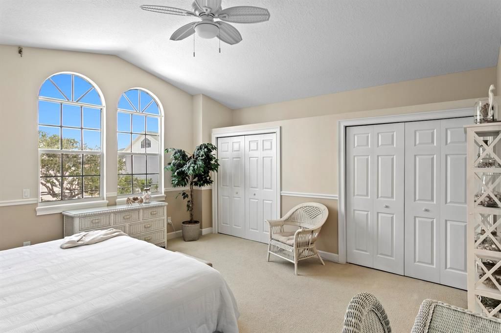 For Sale: $1,320,000 (3 beds, 2 baths, 2975 Square Feet)