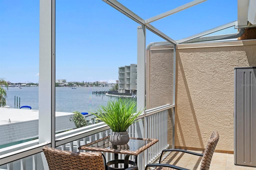 For Sale: $1,320,000 (3 beds, 2 baths, 2975 Square Feet)