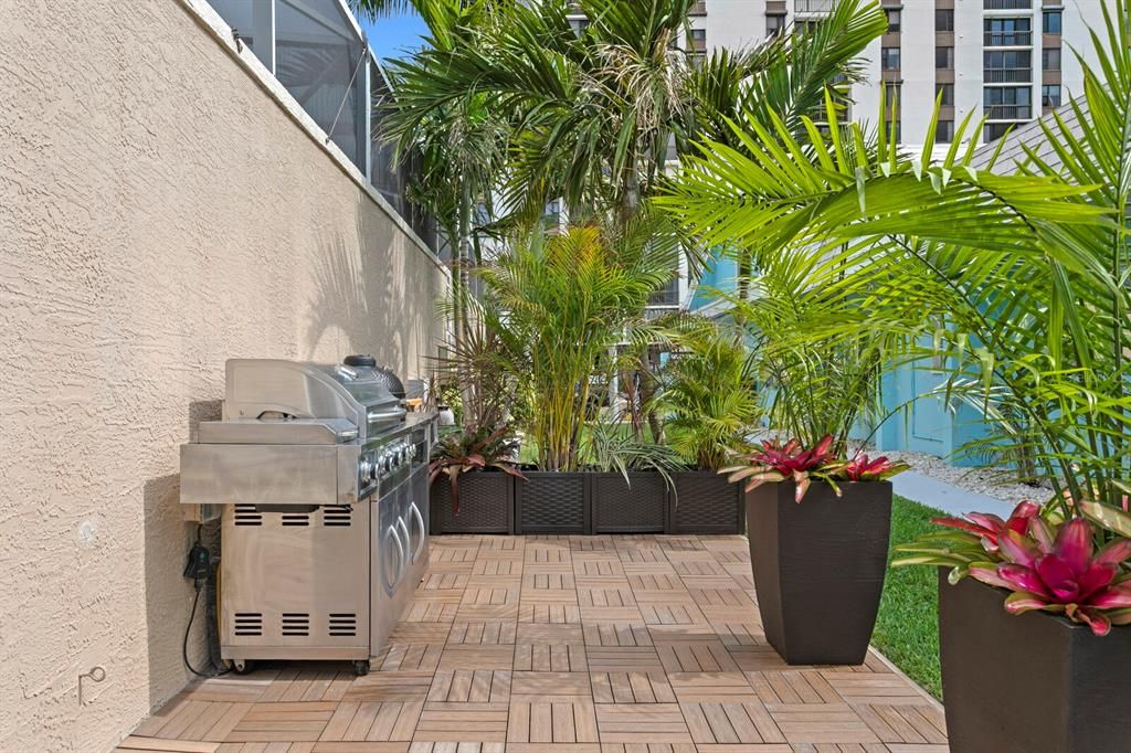 For Sale: $1,320,000 (3 beds, 2 baths, 2975 Square Feet)