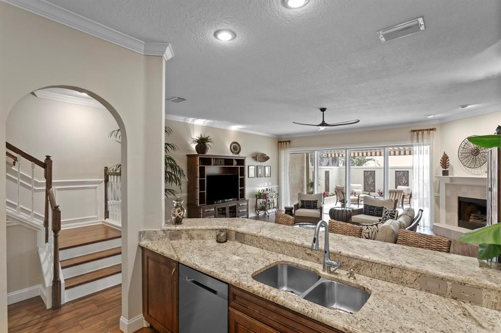 For Sale: $1,320,000 (3 beds, 2 baths, 2975 Square Feet)