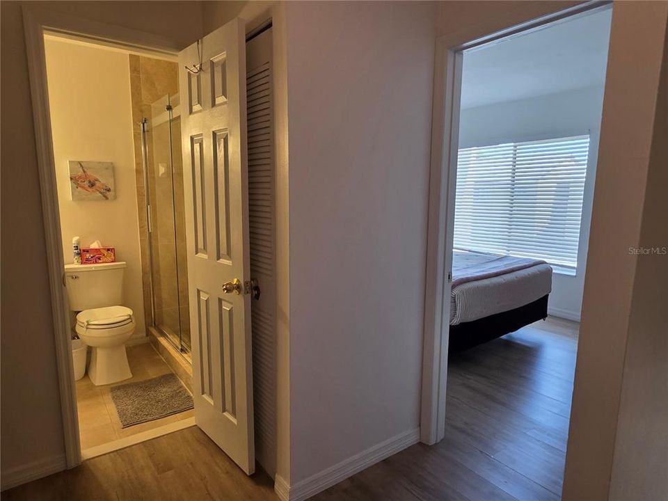 For Sale: $225,700 (2 beds, 1 baths, 1000 Square Feet)