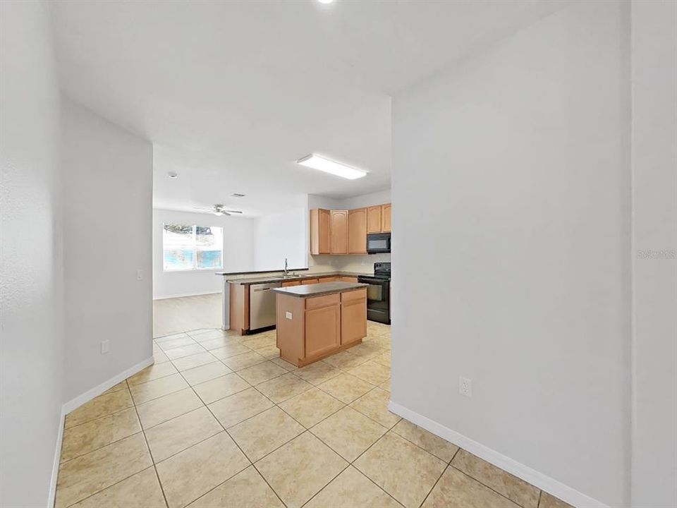 На продажу: $325,000 (3 спален, 2 ванн, 1638 Квадратных фут)