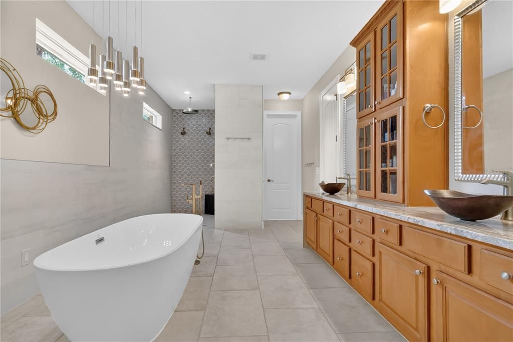 For Sale: $1,080,000 (4 beds, 3 baths, 2993 Square Feet)