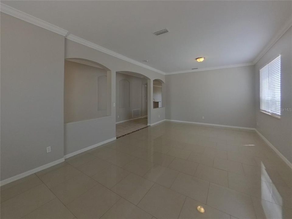 For Rent: $2,319 (3 beds, 2 baths, 2540 Square Feet)