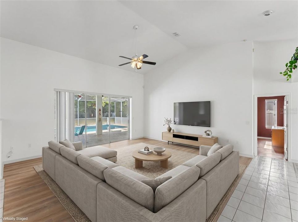 Active With Contract: $489,000 (3 beds, 3 baths, 2543 Square Feet)