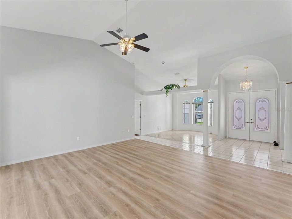 Active With Contract: $489,000 (3 beds, 3 baths, 2543 Square Feet)