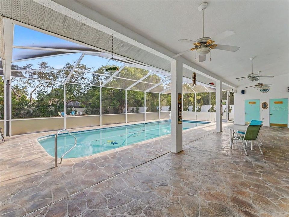 Active With Contract: $489,000 (3 beds, 3 baths, 2543 Square Feet)