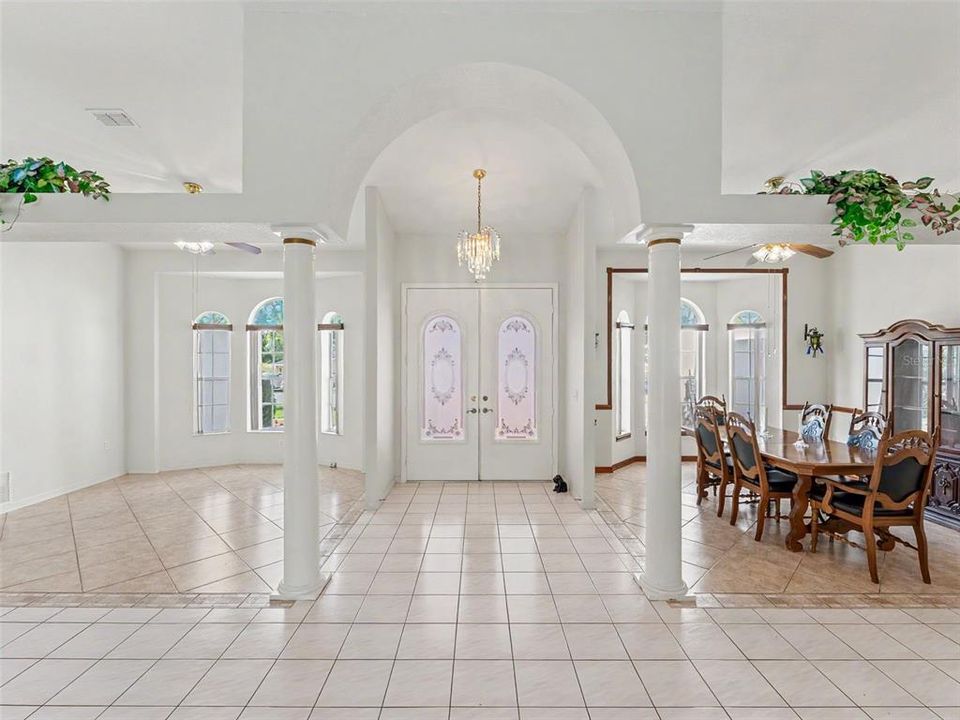 Active With Contract: $489,000 (3 beds, 3 baths, 2543 Square Feet)
