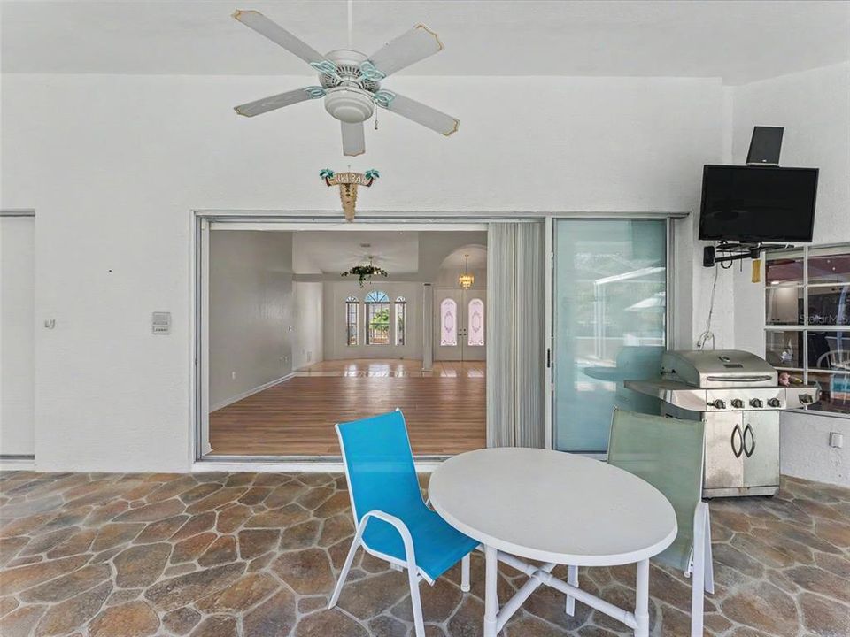 Active With Contract: $489,000 (3 beds, 3 baths, 2543 Square Feet)