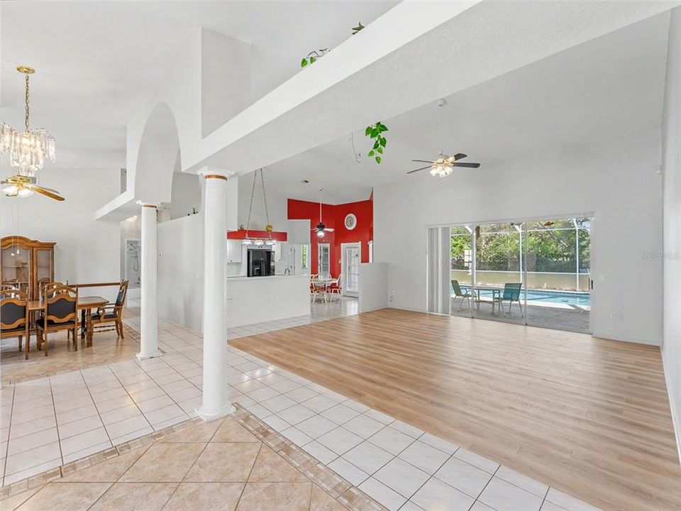 Active With Contract: $489,000 (3 beds, 3 baths, 2543 Square Feet)
