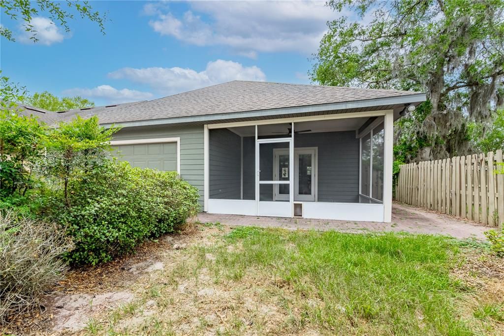 Active With Contract: $334,900 (3 beds, 2 baths, 1449 Square Feet)