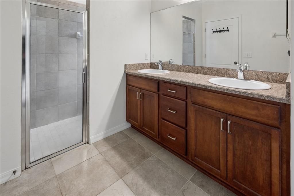 Active With Contract: $334,900 (3 beds, 2 baths, 1449 Square Feet)