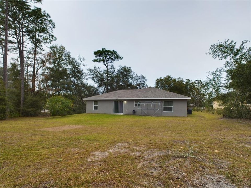 For Rent: $1,800 (3 beds, 2 baths, 1553 Square Feet)