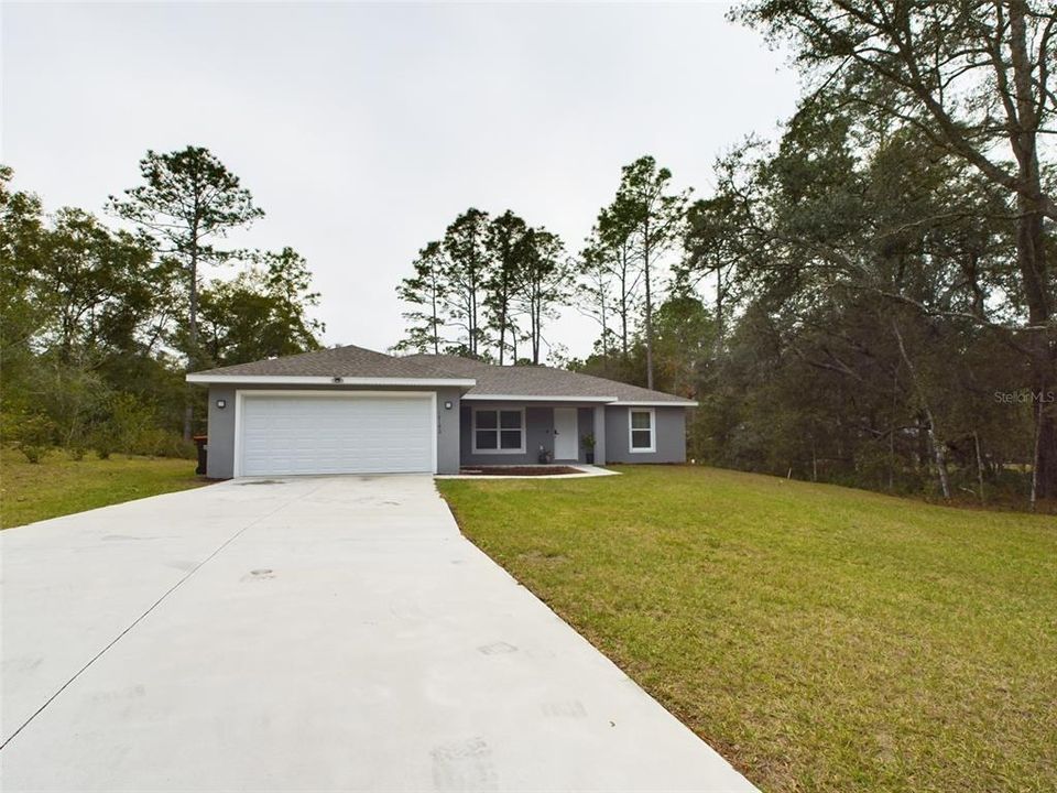 For Rent: $1,800 (3 beds, 2 baths, 1553 Square Feet)