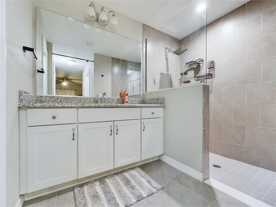 For Rent: $1,800 (3 beds, 2 baths, 1553 Square Feet)