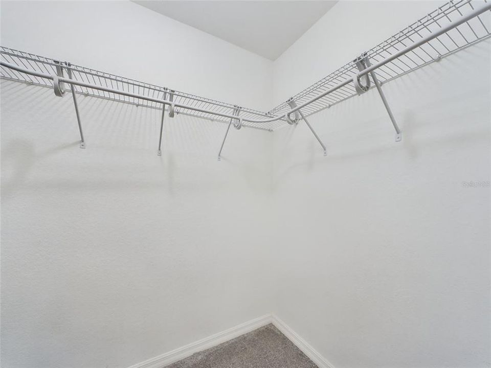 For Rent: $1,800 (3 beds, 2 baths, 1553 Square Feet)