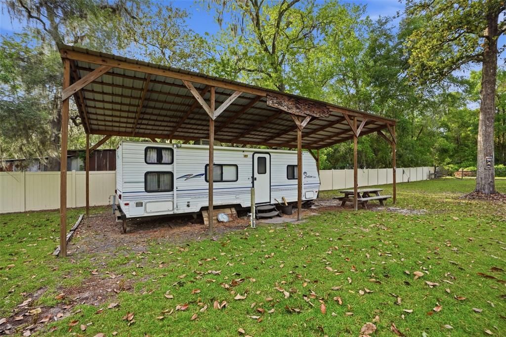 На продажу: $224,900 (1 спален, 1 ванн, 784 Квадратных фут)
