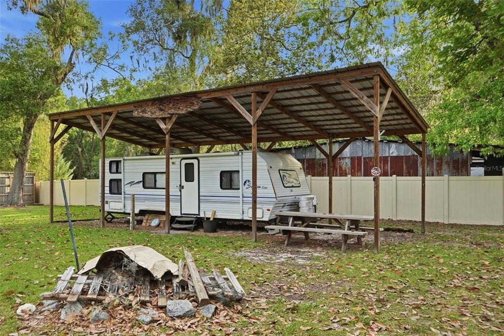 На продажу: $224,900 (1 спален, 1 ванн, 784 Квадратных фут)