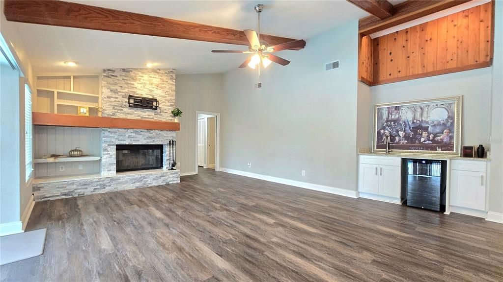 For Sale: $869,000 (5 beds, 3 baths, 3287 Square Feet)