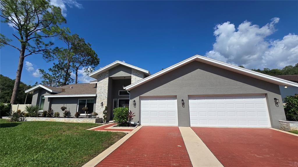 For Sale: $869,000 (5 beds, 3 baths, 3287 Square Feet)