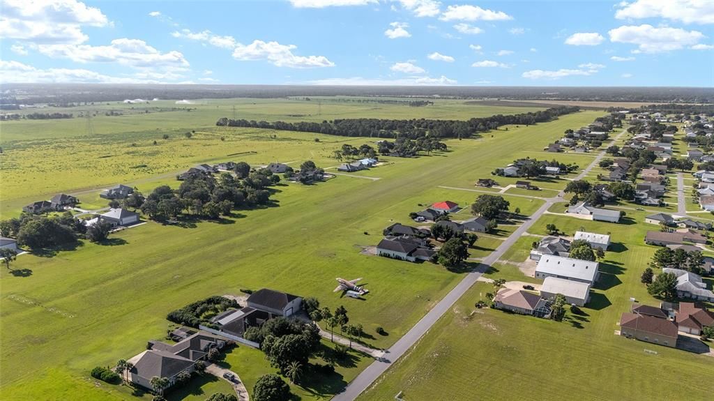 Activo con contrato: $725,000 (4 camas, 3 baños, 2459 Pies cuadrados)